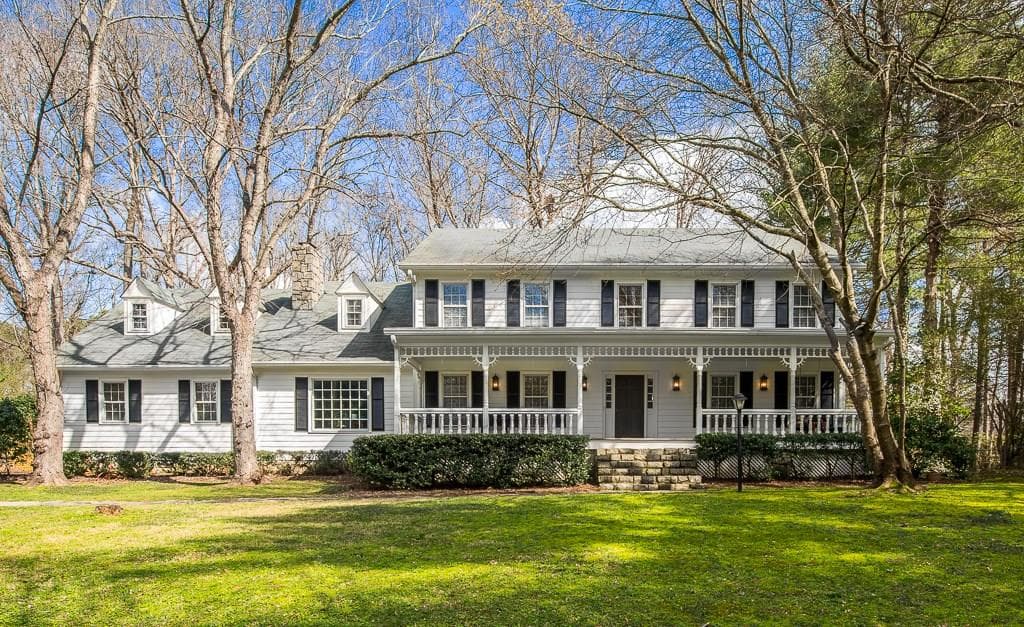4 bedroom, 3,520 sq ft single family residence sold at 1871 Belle Meade Court, Smoke Rise, GA 30087