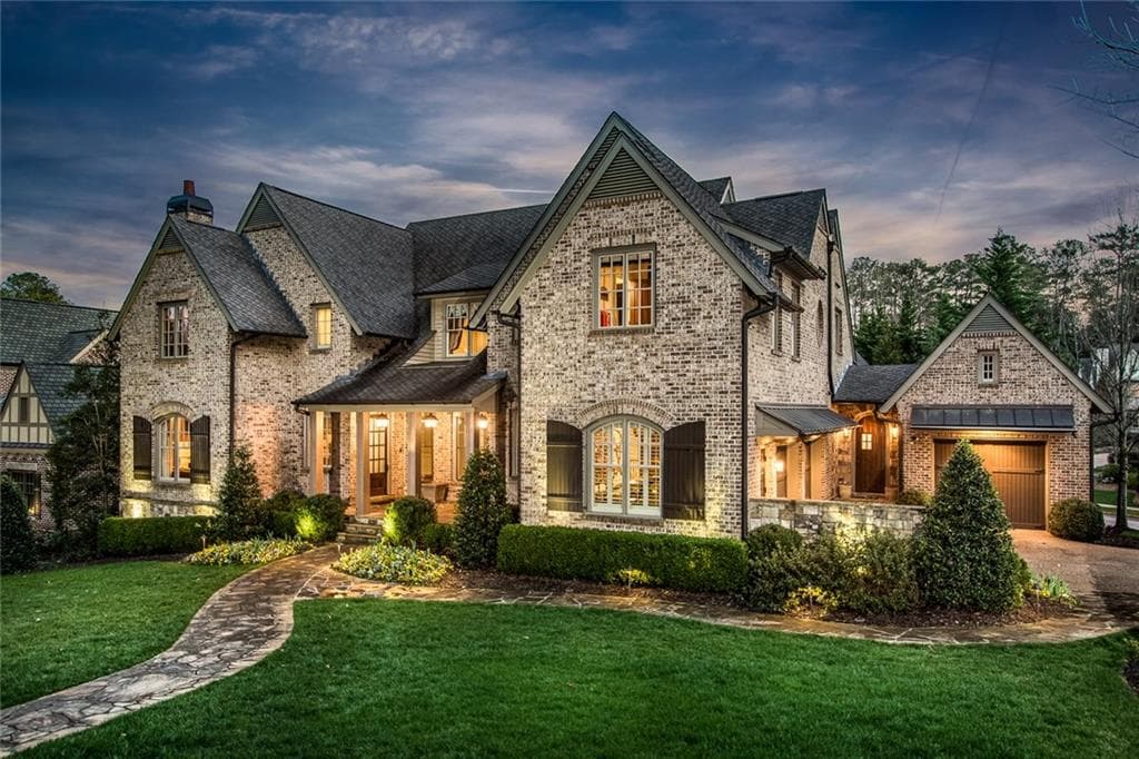 6 bedroom, 8,849 sq ft single family residence sold at 542 Hillside Drive, Atlanta, GA 30342