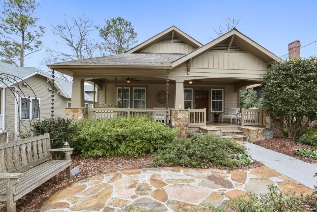 4 bedroom, 4,600 sq ft single family residence sold at 566 Cresthill Avenue, Atlanta, GA 30306