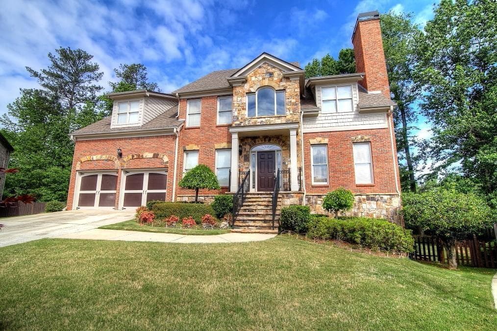 5 bedroom, 4,168 sq ft single family residence sold at 153 Concord Close Circle, Smyrna, GA 30082