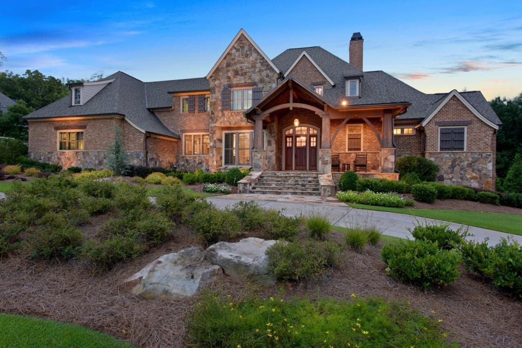 5 bedroom, 8,952 sq ft single family residence sold at 989 Crescent River Pass, Suwanee, GA 30024
