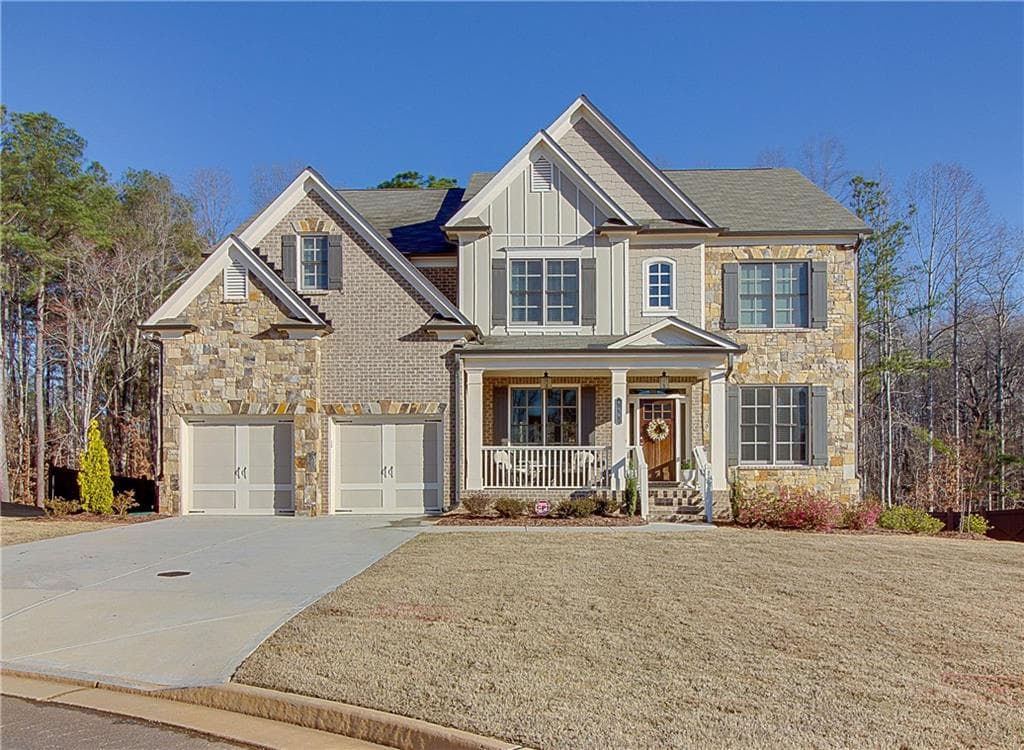 5 bedroom, 3,987 sq ft single family residence sold at 545 Barkley Hill, Alpharetta, GA 30004