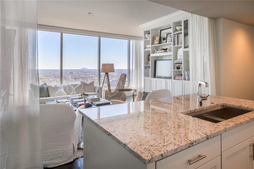 1 bedroom, 1,316 sq ft condominium sold at 3630 Peachtree Road 2906, Atlanta, GA 30326