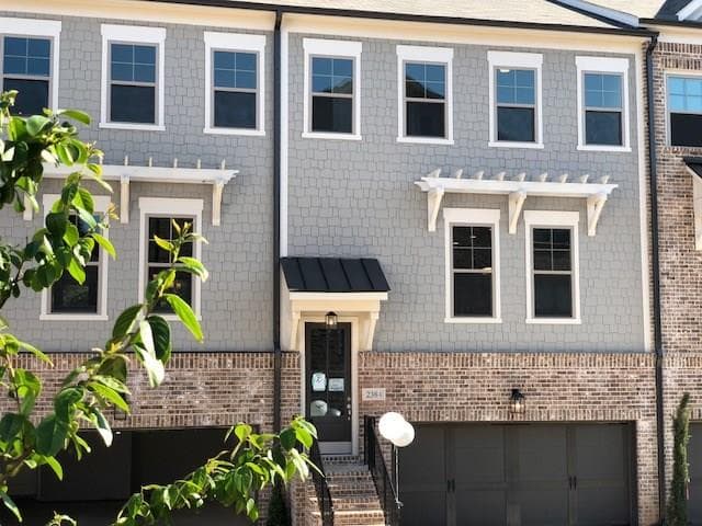 3 bedroom, 3,057 sq ft townhouse sold at 2384 Montford Place 54, Smyrna, GA 30080