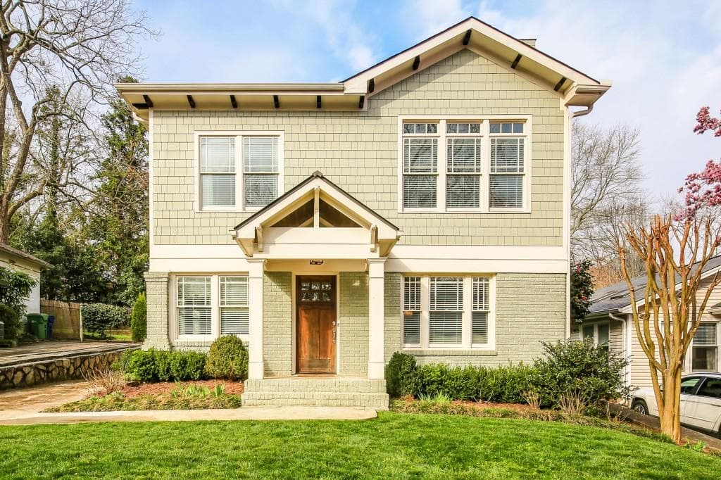 4 bedroom, 2,802 sq ft single family residence sold at 516 Hardendorf Avenue, Atlanta, GA 30307