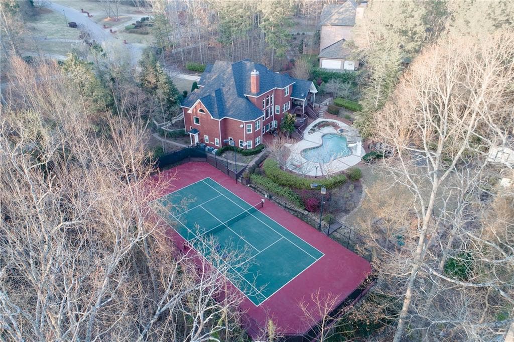 5 bedroom, 6,510 sq ft single family residence sold at 1715 Azalea Woods Drive, Lawrenceville, GA 30043