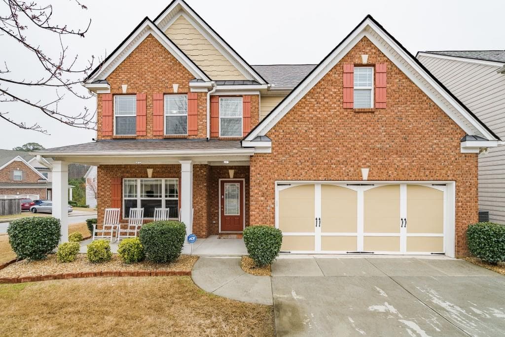 5 bedroom, 2,724 sq ft single family residence sold at 689 Lynnfield Drive, Lawrenceville, GA 30045
