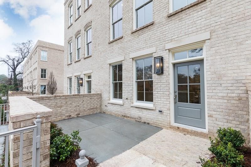3 bedroom, 2,277 sq ft townhouse sold at 3414 Landen Pine Court 7, Atlanta, GA 30305
