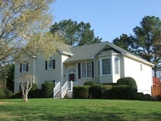 4 bedroom, 2,390 sq ft single family residence sold at 8250 Wynfield Drive, Cumming, GA 30040