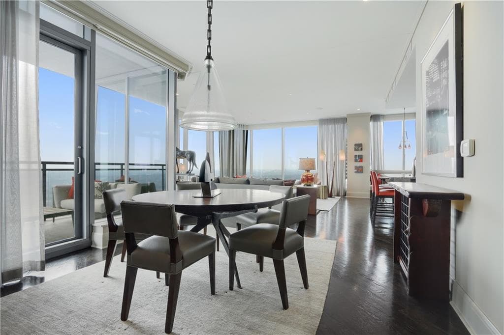 2 bedroom, 3,107 sq ft condominium sold at 3344 Peachtree Road 3702, Atlanta, GA 30326