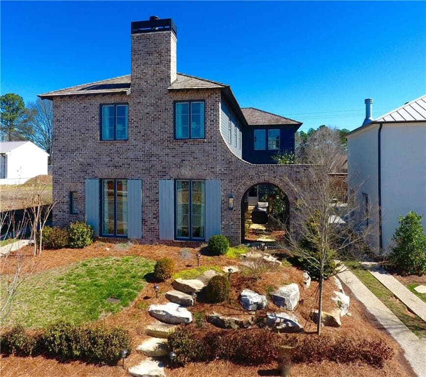 4 bedroom, 2,690 sq ft single family residence sold at 6905 Colfax Avenue, Cumming, GA 30040