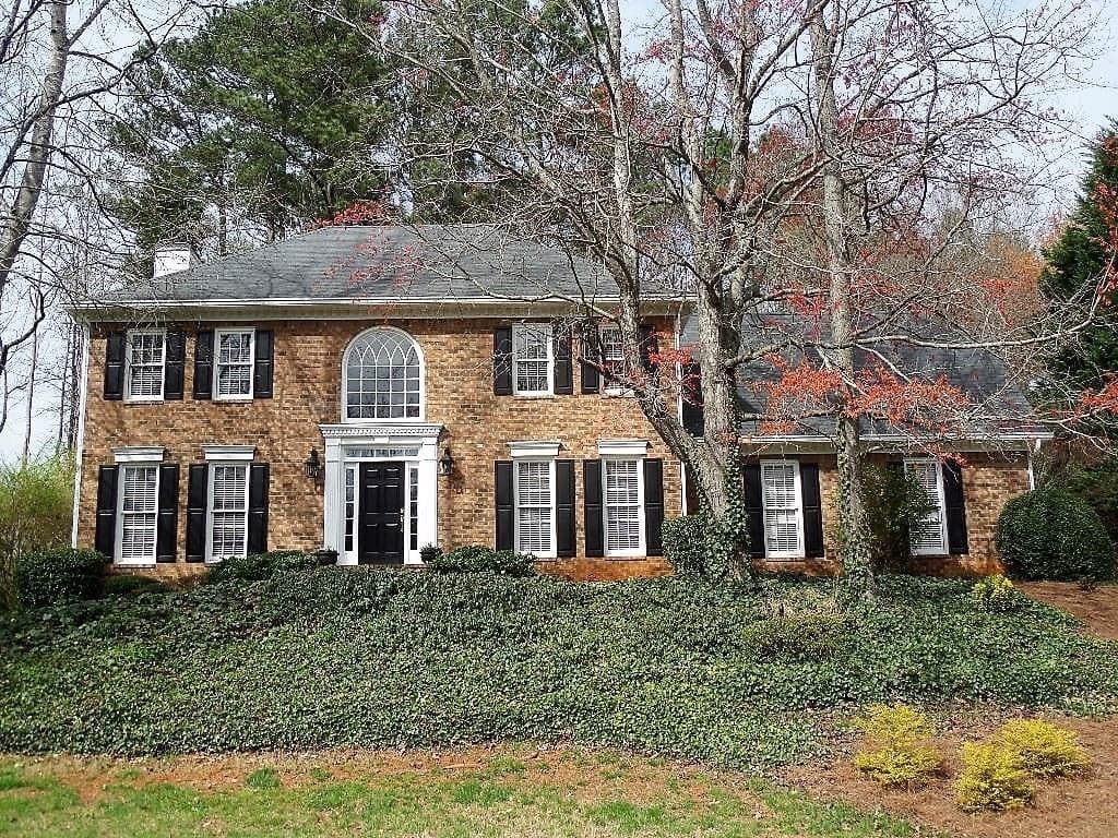 4 bedroom, 3,005 sq ft single family residence sold at 2415 Ashbourne Drive, Lawrenceville, GA 30043