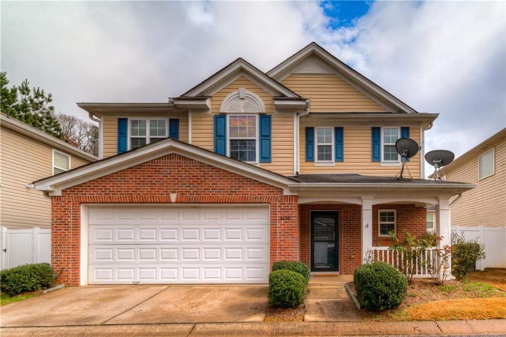 3 bedroom, 1,789 sq ft single family residence sold at 3698 Roseman Landing, Cumming, GA 30040