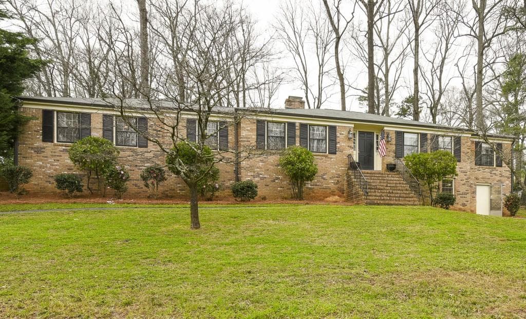 385 Saint Annes Road, Marietta, GA 30064 — most recent listing photo