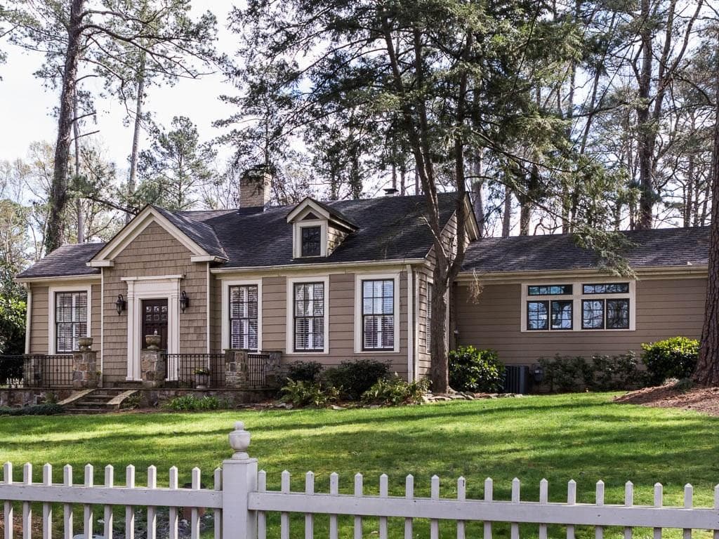 3 bedroom, 2,316 sq ft single family residence sold at 2355 Pine Grove Drive, Atlanta, GA 30318