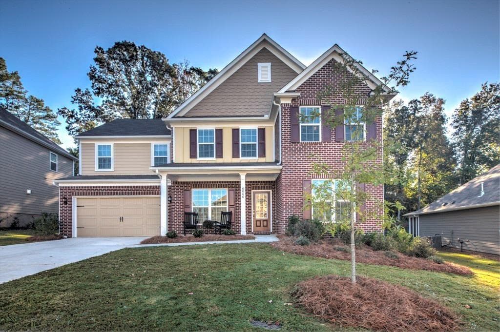 4 bedroom, 3,290 sq ft single family residence sold at 6860 Ashford Manor Way, Cumming, GA 30040