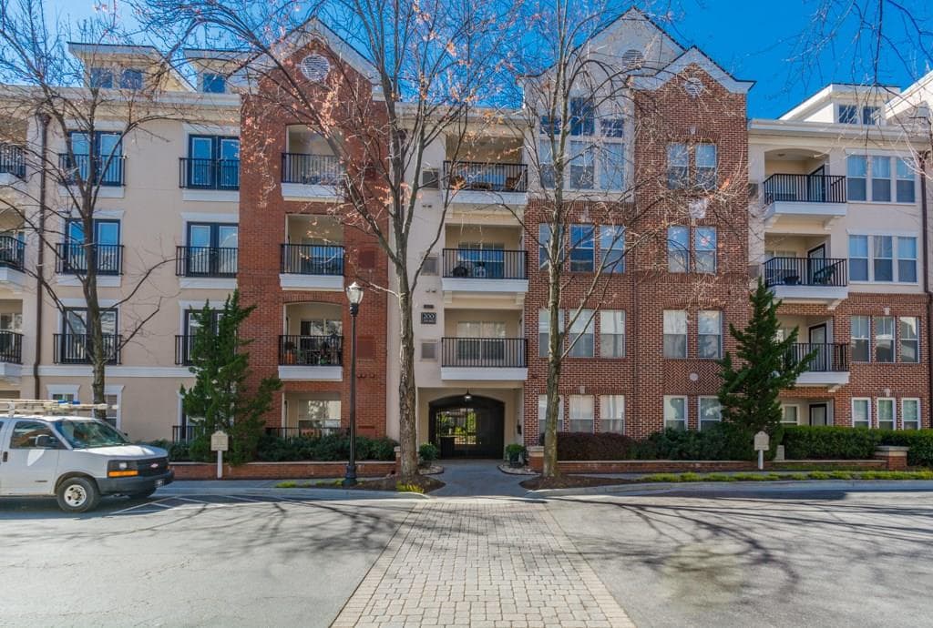 1 bedroom, 815 sq ft condominium sold at 1850 Cotillion Drive 2209, Atlanta, GA 30338