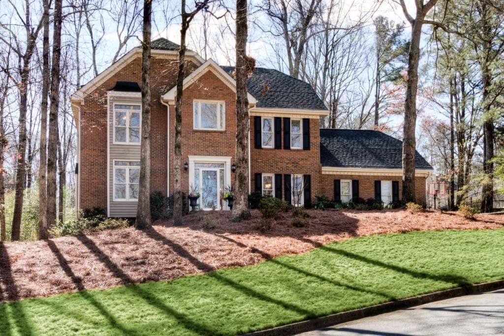 5 bedroom, 3,914 sq ft single family residence sold at 215 Creek Spring Court, Alpharetta, GA 30022