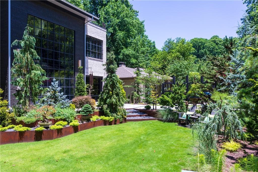3 bedroom, 3,099 sq ft single family residence sold at 569 Overbrook Drive, Atlanta, GA 30318