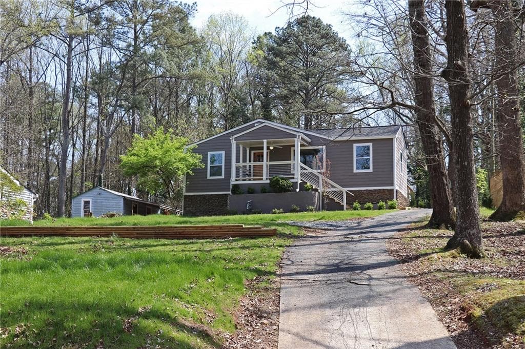 3 bedroom, 1,685 sq ft single family residence sold at 2577 Dusty Lane, Decatur, GA 30032