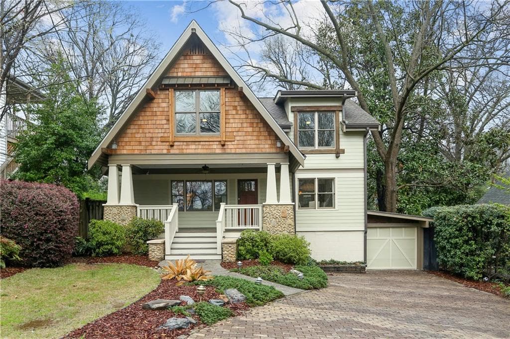 5 bedroom, 3,359 sq ft single family residence sold at 811 Verner Street, Atlanta, GA 30318