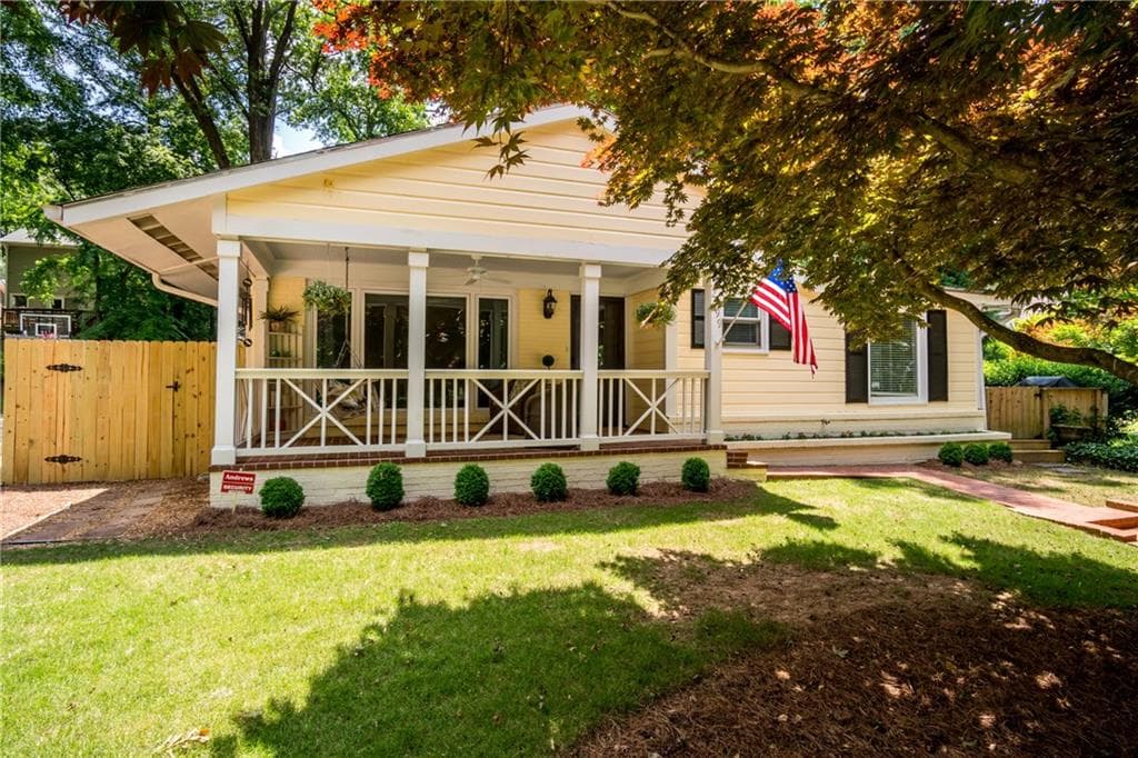 4 bedroom, 1,950 sq ft single family residence sold at 2999 Saint Annes Lane, Atlanta, GA 30327