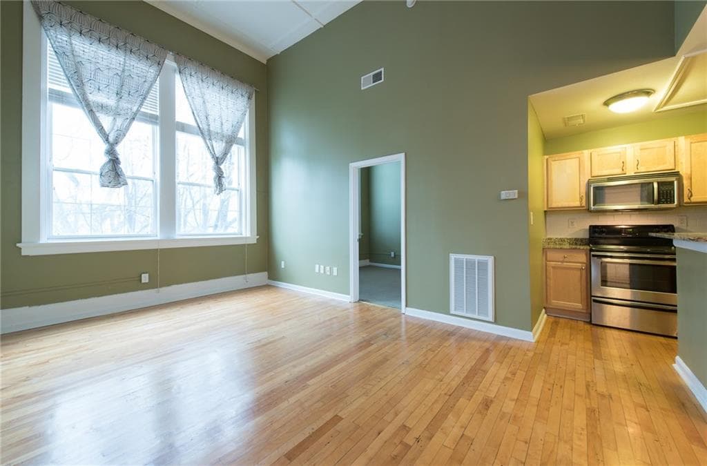 2 bedroom, 876 sq ft condominium sold at 1031 State Street 306, Atlanta, GA 30318