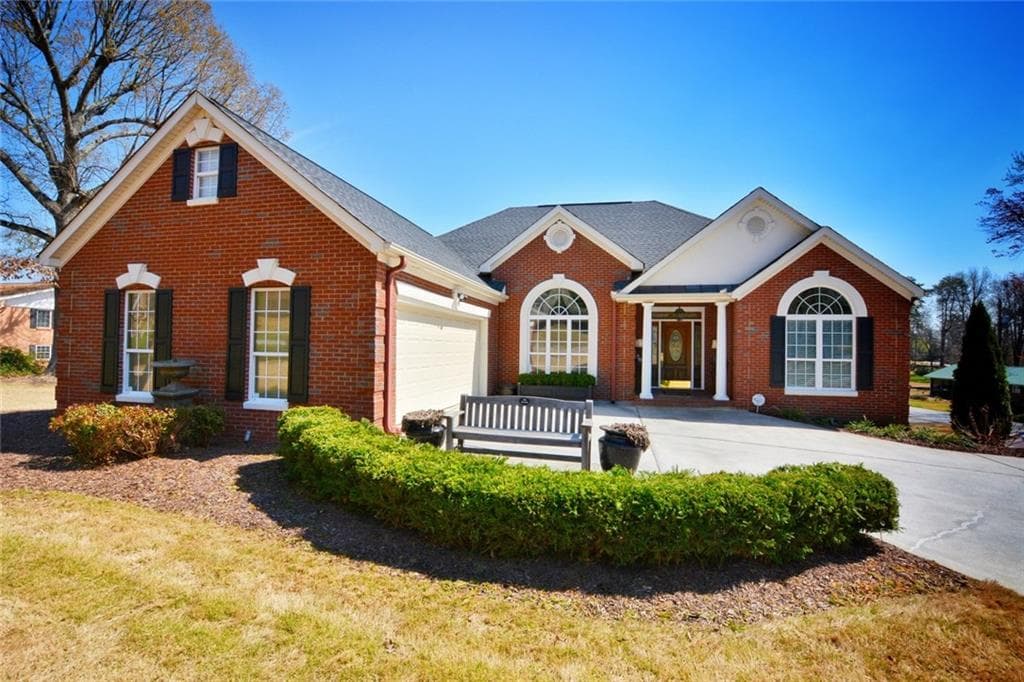 5 bedroom, 3,193 sq ft single family residence sold at 8750 Whitley Drive, Douglasville, GA 30134