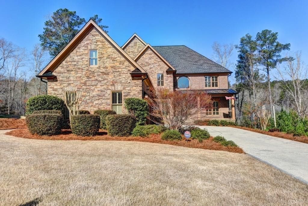 5 bedroom, 3,730 sq ft single family residence sold at 1516 Rocky River Drive, Lawrenceville, GA 30045