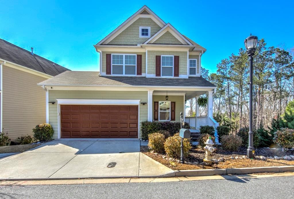 4 bedroom single family residence sold at 1660 Abbot Lane 60, Atlanta, GA 30318