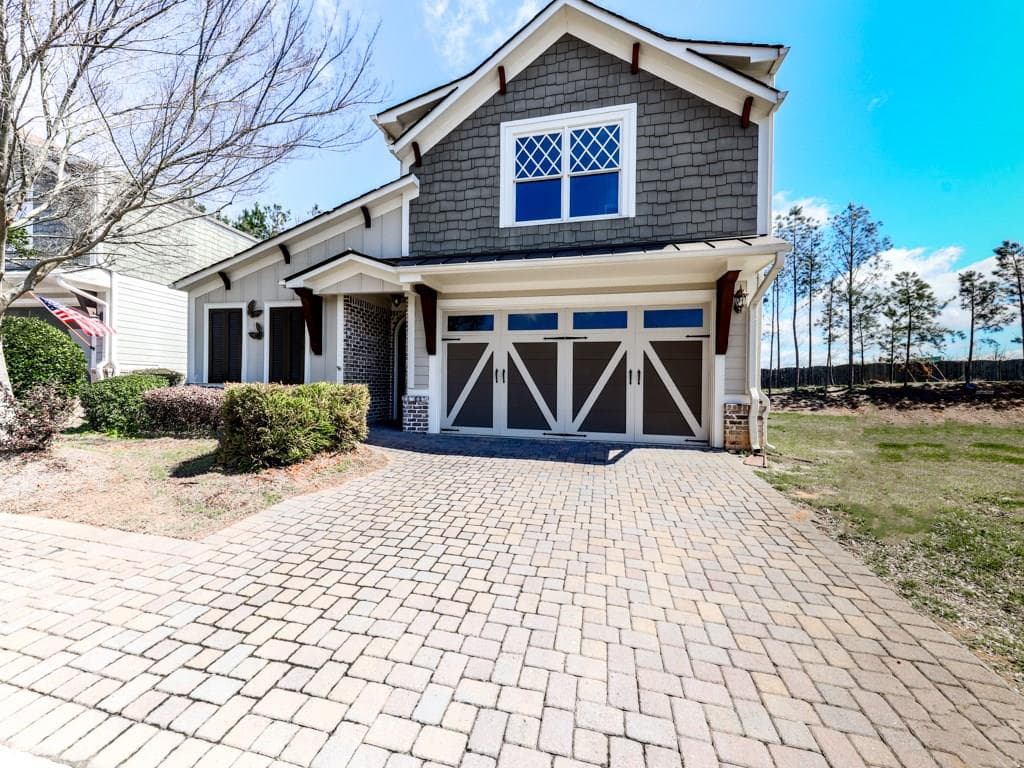 3 bedroom, 2,004 sq ft single family residence sold at 607 Stickley Oak Way, Woodstock, GA 30189