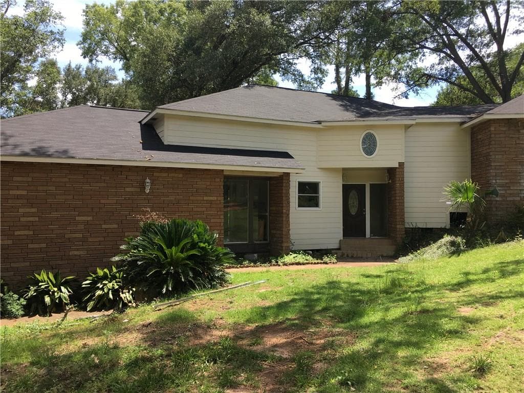 1606 Whispering Pines Road, Albany, GA 31707 — most recent listing photo