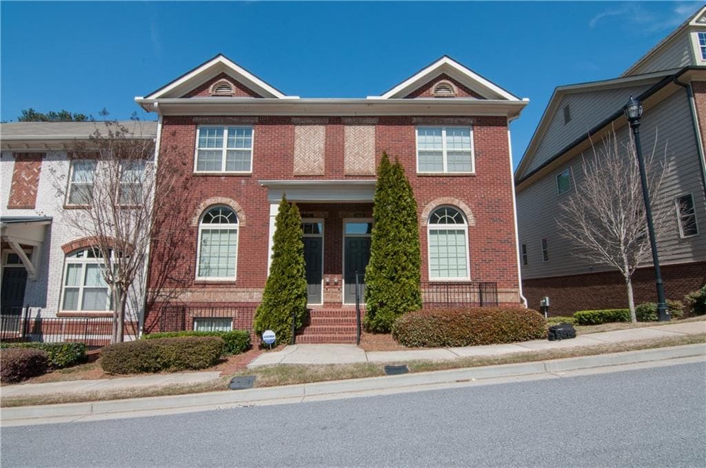 3 bedroom, 1,811 sq ft townhouse sold at 7390 Glisten Avenue 84, Atlanta, GA 30328