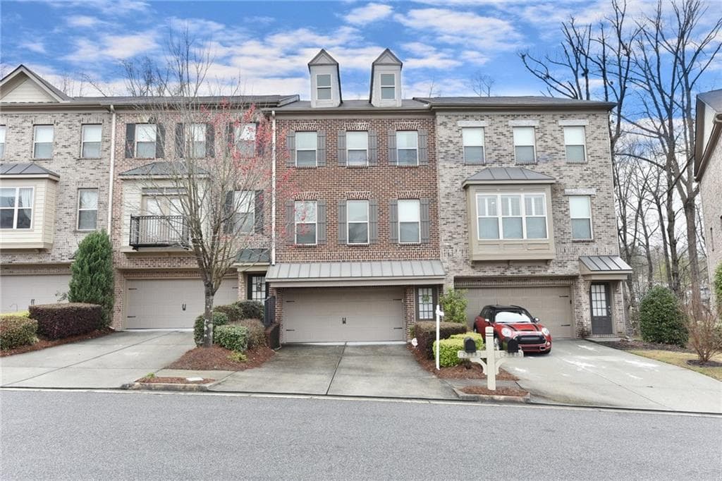 4 bedroom, 2,253 sq ft townhouse sold at 2778 Laurel Valley Trail, Buford, GA 30519