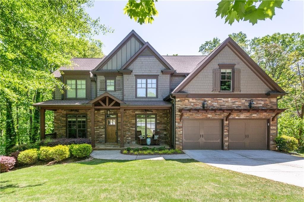 5 bedroom, 3,919 sq ft single family residence sold at 1181 Rennes Court, Brookhaven, GA 30319