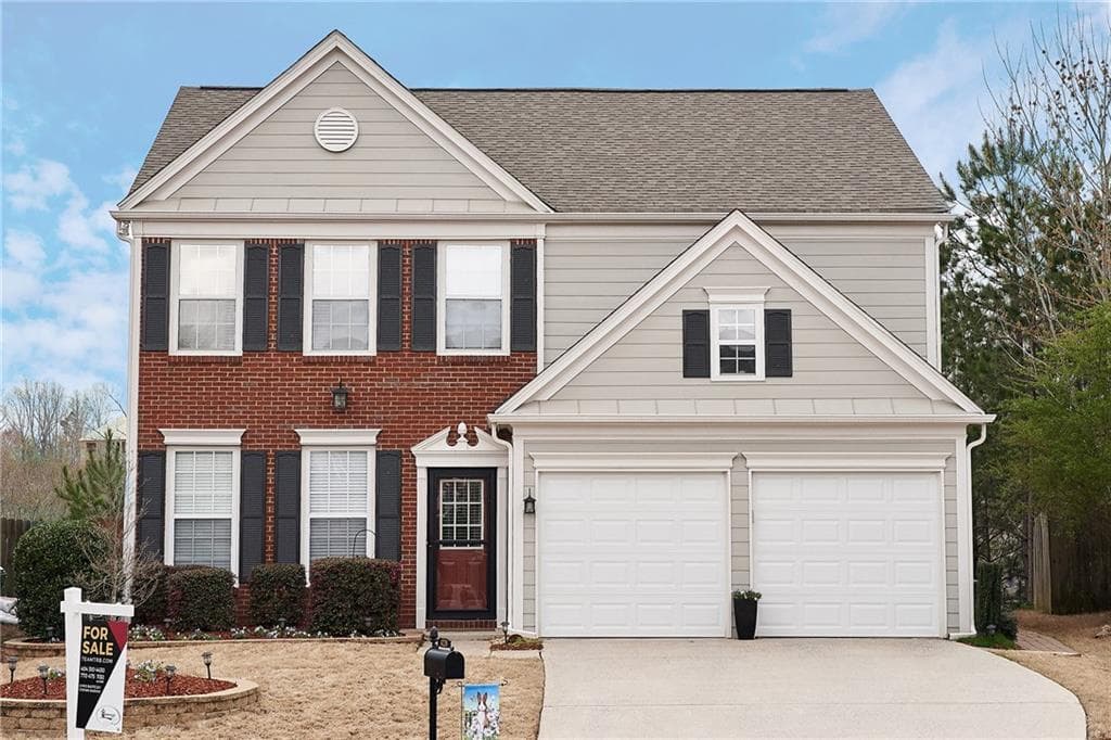 3 bedroom, 2,058 sq ft single family residence sold at 4220 Ridgefair Drive, Cumming, GA 30040