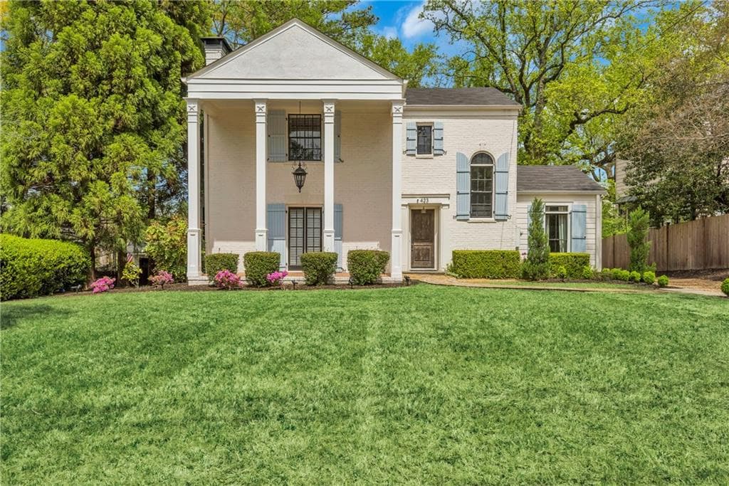 4 bedroom, 1,726 sq ft single family residence sold at 423 Collier Road, Atlanta, GA 30309