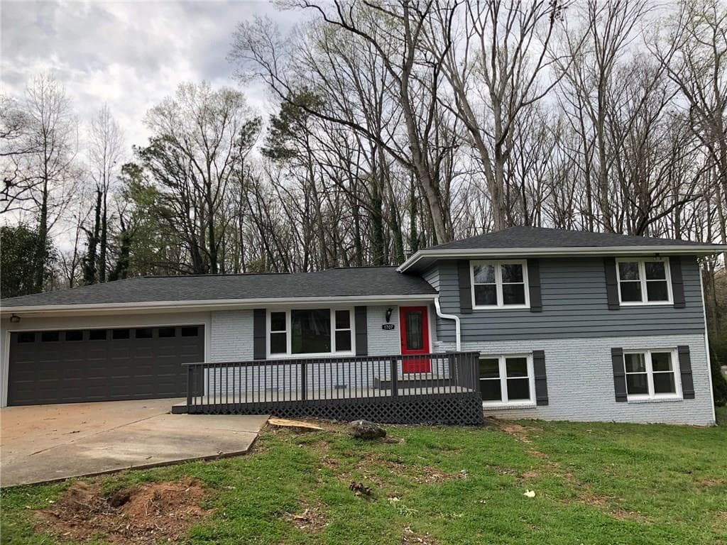1707 Glenhaven Circle, Decatur, GA 30035 — most recent listing photo