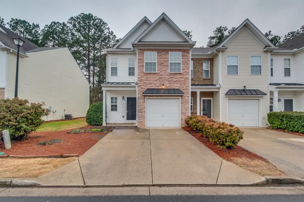 2 bedroom, 1,708 sq ft townhouse sold at 2953 Greyhawk Lane, Cumming, GA 30040