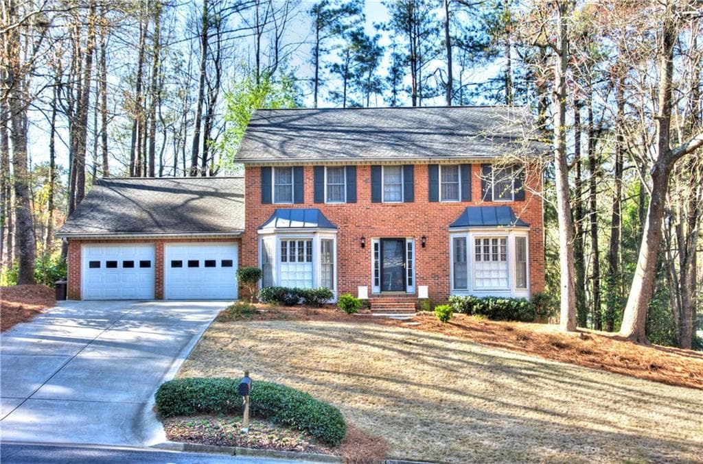 4 bedroom, 2,429 sq ft single family residence sold at 705 Greenvine Place, Roswell, GA 30076