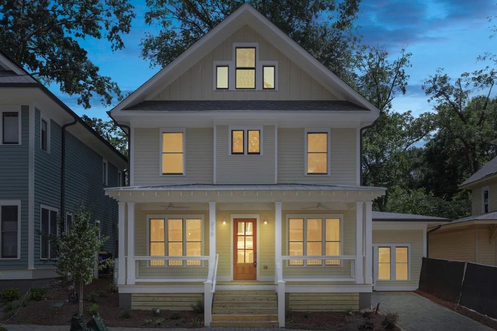 4 bedroom, 2,710 sq ft single family residence sold at 215 La France Walk, Atlanta, GA 30307