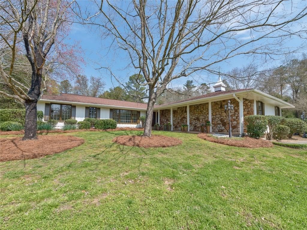 610 Riverside Road, Roswell, GA 30075 — most recent listing photo
