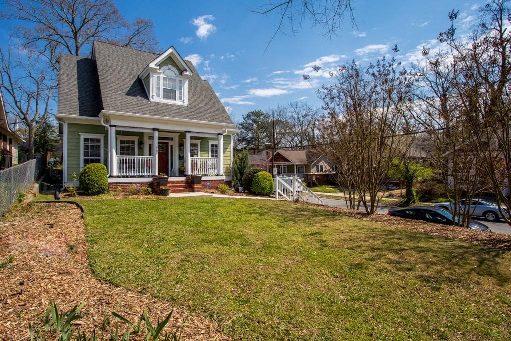 3 bedroom, 2,631 sq ft single family residence sold at 518 E Ontario Avenue, Atlanta, GA 30310
