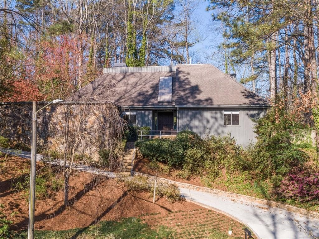 4 bedroom, 3,300 sq ft single family residence sold at 3606 Mayfair Road, Atlanta, GA 30342