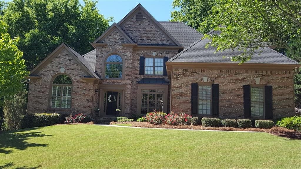 6 bedroom, 5,370 sq ft single family residence sold at 6120 Oakbury Lane, Suwanee, GA 30024