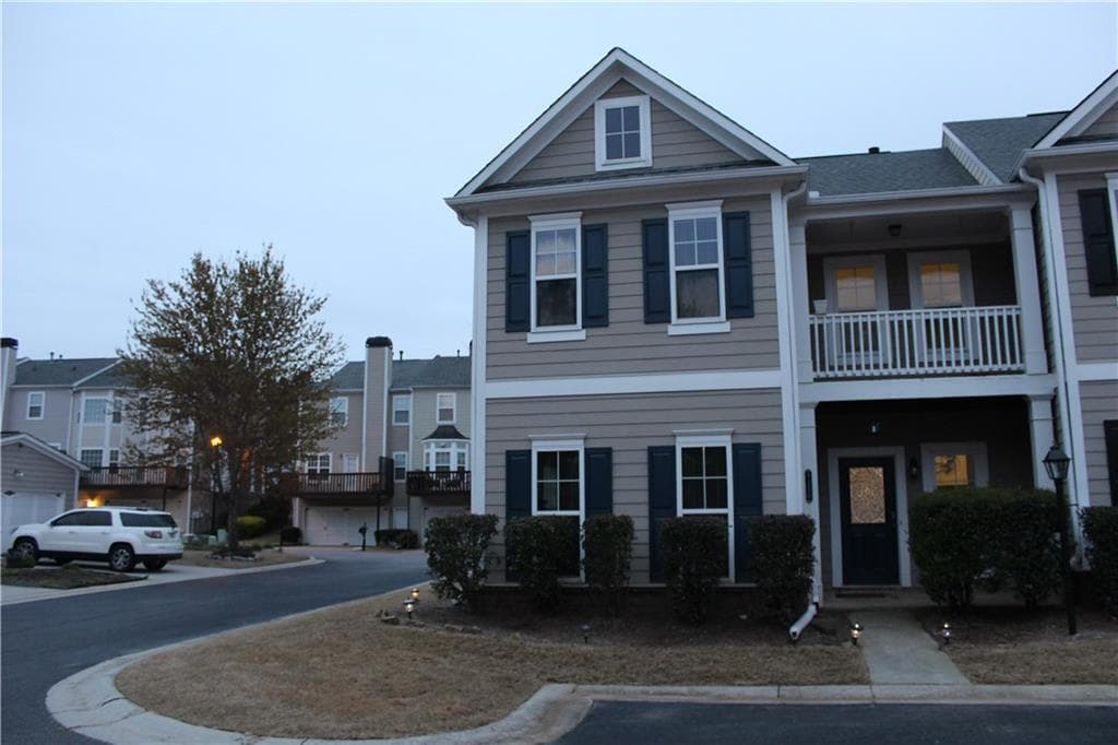 3 bedroom, 1,788 sq ft townhouse sold at 1150 Lake Point Way, Suwanee, GA 30024