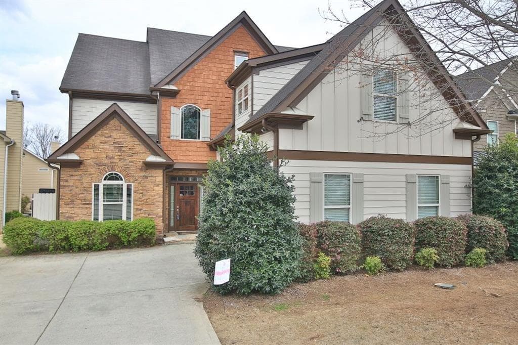 4 bedroom, 3,075 sq ft single family residence sold at 2015 Creole Circle, Cumming, GA 30040