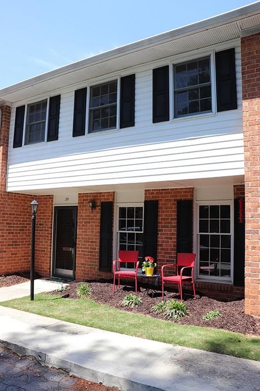 6520 Roswell Road 35, Atlanta, GA 30328 — most recent listing photo
