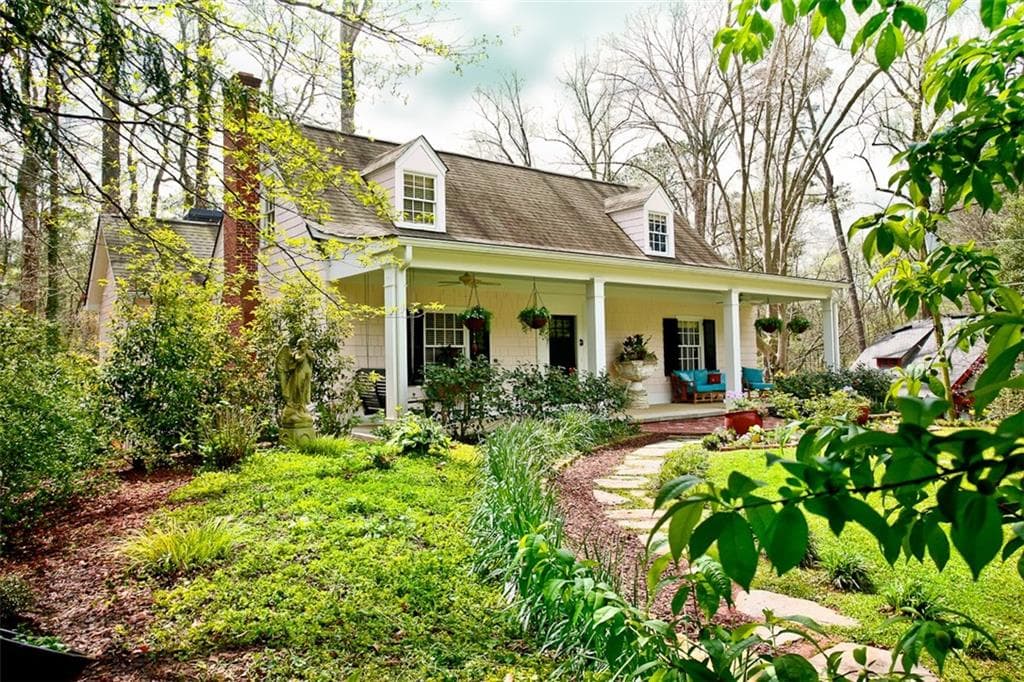 4 bedroom, 3,875 sq ft single family residence sold at 1767 Ridgewood Drive, Atlanta, GA 30307