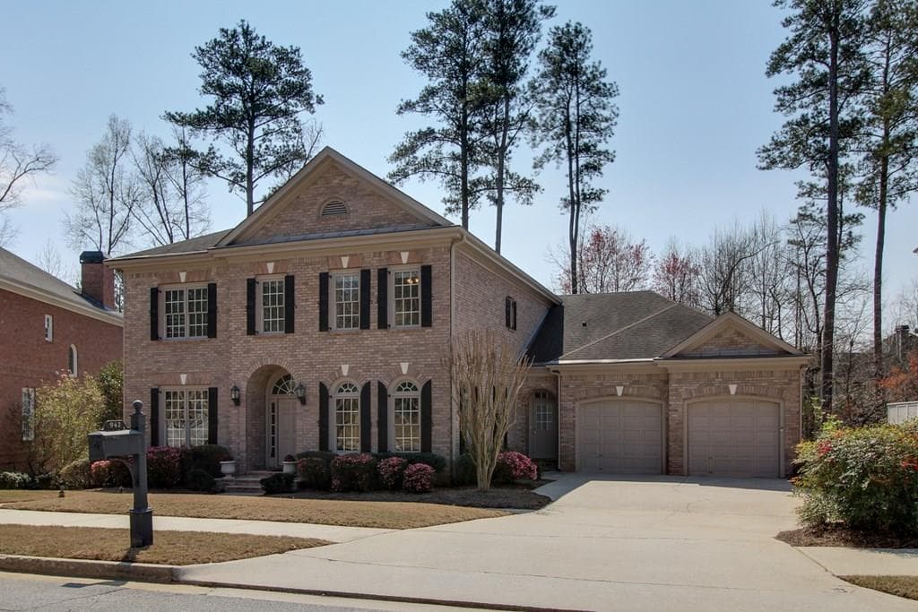 5 bedroom, 4,505 sq ft single family residence sold at 942 Moores Walk Lane, Suwanee, GA 30024